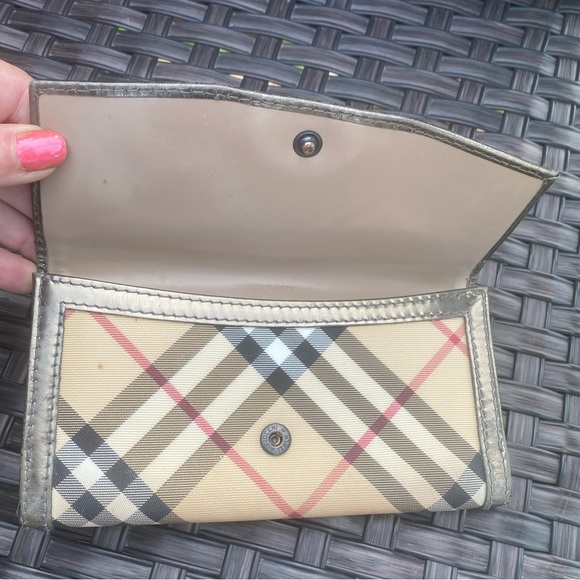 BURBERRY Nova Check Wallet🔥Vintage/🇮🇹made, PVC/Leather🔥RARE🔥Hardware🔥7”x4” - Picture 11 of 15